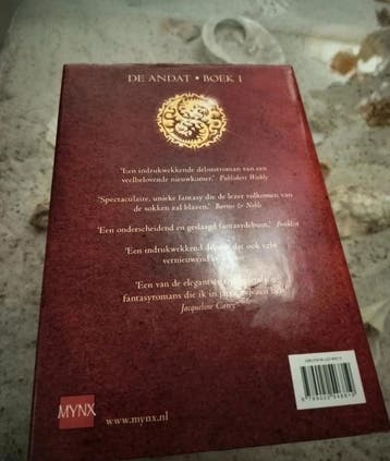 Daniel Abraham - De Andat - Meesters van Schaduw, Zo goed als nieuw