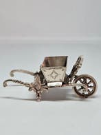 Beeldje - Antieke Kruiwagen Miniatuur - .835 zilver