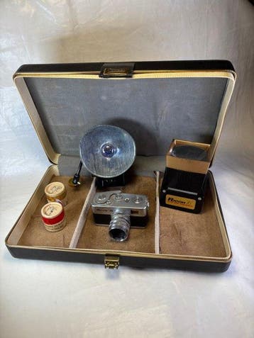 Ricoh 16 outfit with flash, viewer, case, camera - 1958 |, Nieuw