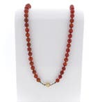 Carneool kralen ketting met gouden sluiting., Gebruikt, Overige kleuren, Ophalen of Verzenden, Met edelsteen