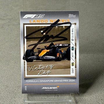 Mercedes - 269 Topps Victory Lap Singapore GP Signed Card -, Nieuw