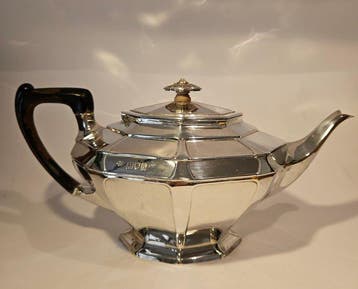 Goldsmiths & Silversmiths Company – Londres - Theepot - .925