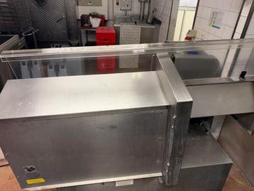 Online veiling: Treif PUMA-S kap machine koteletten snijmach, Gebruikt, Bakkerij en Slagerij