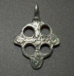 Viking periode Bronzen zeldzaam kruis in een cirkel - zo