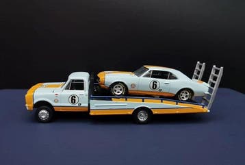 Greenlight 1:64 - Modelauto (2) - 1967 Chevrolet Camaro, Nieuw