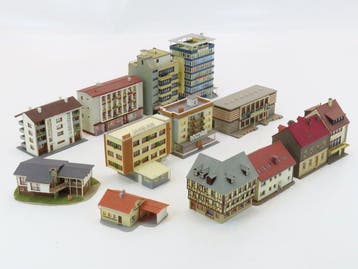 Kibri, Faller N - Modeltreingebouwen (13) - 13 verschillende, Nieuw