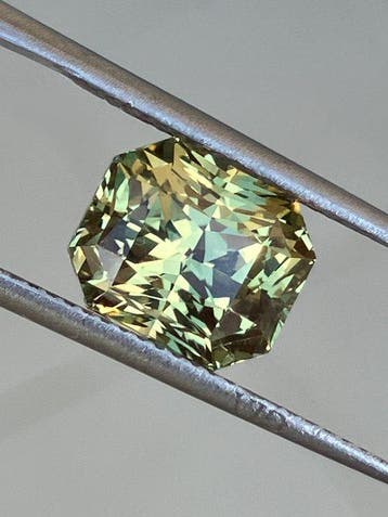 1 pcs Groen, Geel Alexandriet - 5.15 ct - Gemological, Sieraden, Tassen en Uiterlijk, Nieuw