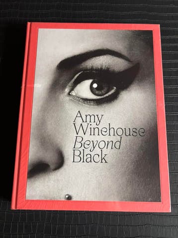 Amy Winehouse boek - Beyond Black, Ophalen of Verzenden, Nieuw, Boek, Tijdschrift of Artikel
