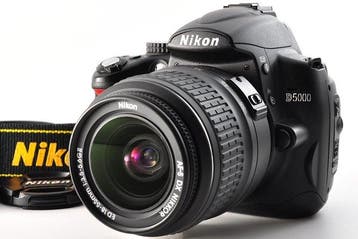 Nikon D5000  AF-S DX Nikkor ED 3.5-5.6/18-55mm G II [#1696], Nieuw