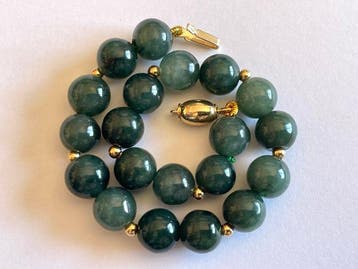 Donkergroene jadeiet (A) - 18 karaat (750) goud - Armband, Antiek en Kunst
