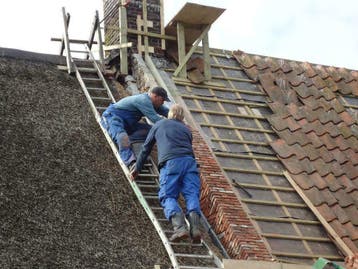 Diverse gebruikte dakpannen & nokvorsten op voorraad., Gebruikt, Steen of Klei, Ophalen of Verzenden, 15 m² of meer