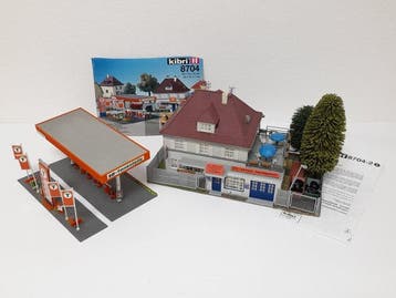 Kibri H0 - 8704 - Treinset (4) - Autowerkplaats met, Nieuw