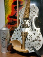 fp pop art - Louis Vuitton Violon et Capsule luxury gris