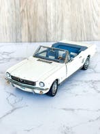 Danbury Mint 1:24 - Modelauto - 1966 Ford Mustang, Nieuw