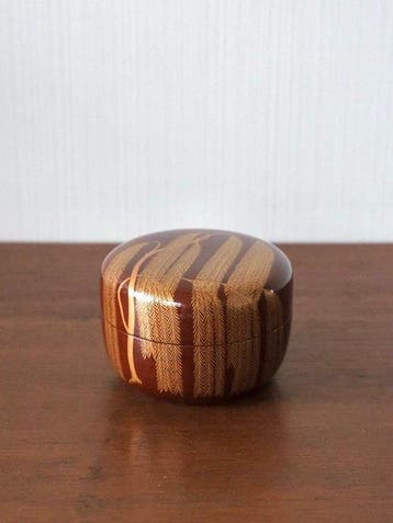 Dj Sk - Natsume - Gelakte doos met Willow-ontwerp