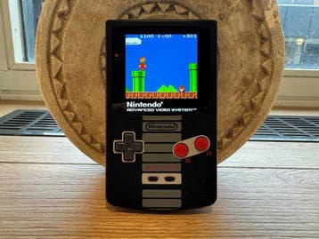 Gameboy Color IPS Backlight Limited Mario NES Edition, Spelcomputers en Games, Spelcomputers | Nintendo Game Boy, Ophalen of Verzenden