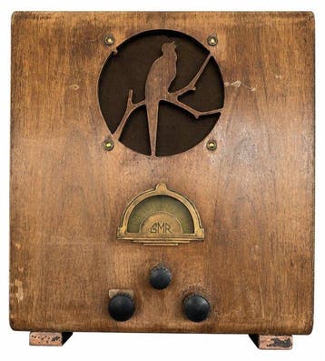GMR - Vintage Wooden Table-Top Radio, Featuring An Art