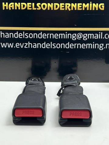 Veiligheidsgordel insteek rechts achter Toyota Aygo bj.2022, Auto-onderdelen, Gebruikt, Toyota