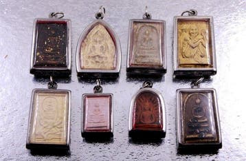 8 hangers, talismannen / amuletten voor meditatie,
