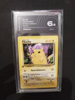 Pokémon - 1 Graded card - Pikachu 58/102 First edition - AI, Hobby en Vrije tijd, Verzamelkaartspellen | Pokémon, Nieuw
