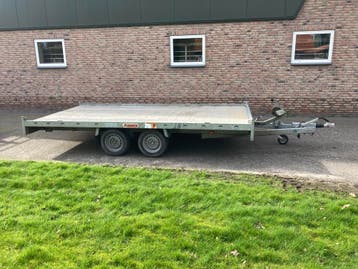 Autoambulance oprijwagen aanhanger aanhangwagen 2020, Gebruikt