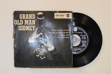 vinyl single 7 inch - Sidney Bechet - Grand Old Man Sidney, Verzenden, Zo goed als nieuw, 7 inch, Jazz en Blues