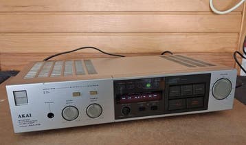 Akai - AM-A3 Solid state geïntegreerde versterker, Nieuw