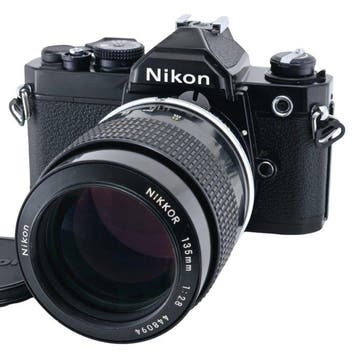Nikon FM + New Nikkor 135mm F2.8 Single lens reflex camera, Nieuw