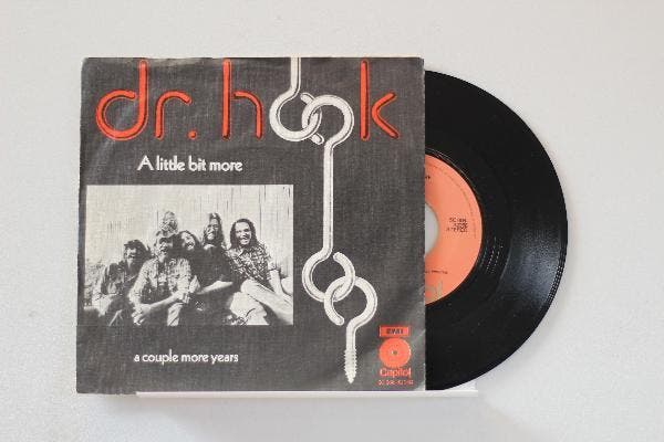 vinyl single 7 inch - Dr. Hook - A Little Bit More, Cd's en Dvd's, Vinyl Singles, Zo goed als nieuw, Verzenden