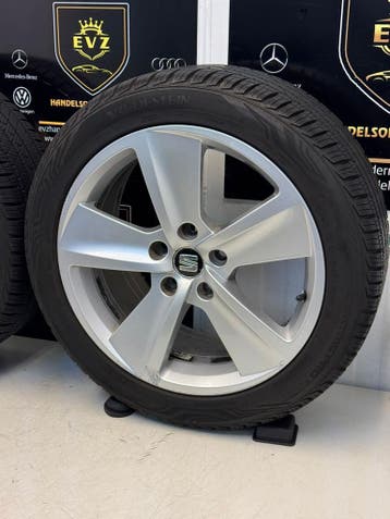2 stuks 225/45R17 Seat Leon velgen met All-Seasons banden, Auto-onderdelen, Banden en Velgen, Gebruikt, Banden en Velgen, 17 inch