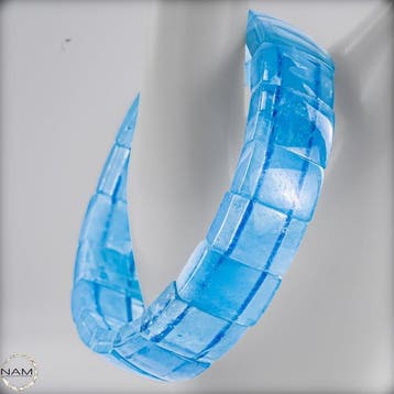 Aquamarijn armband – Kristalhelder blauw in modern ontwerp