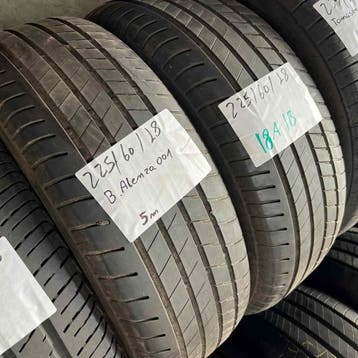 2 x Bridgestone Alenza 001 225-60-18 Zomerbanden 5mm, 18 inch, Gebruikt, Ophalen of Verzenden, Band(en)