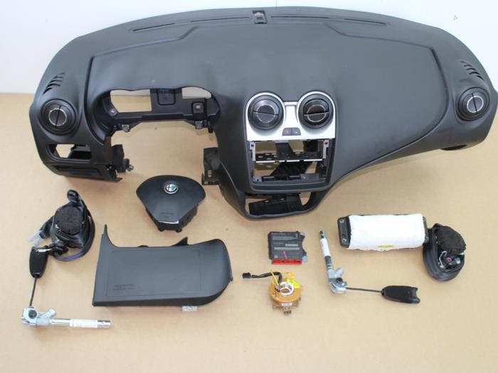 Airbag Set+Module Alfa Romeo Mito O84736, Auto-onderdelen, Elektronica en Kabels, Ophalen of Verzenden