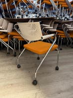 200x Vergaderstoel Vitra - Visaroll 2 (Visavis), Verzenden, Oranje, Zo goed als nieuw, Bureaustoel