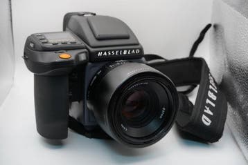 Hasselblad H6D Medium Format Camera Body - Complete Kit with, Nieuw