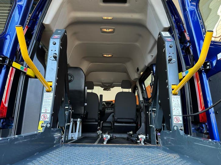 Ombouw BESTELAUTO naar ROLSTOELBUS | Buitengewoon Mobiel, Auto's, Bestelauto's