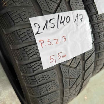 2 x Pirelli Sottozero 3 215-40-17 Winterbanden 5,5mm, Auto-onderdelen, Banden en Velgen, 17 inch, Band(en), Personenwagen, Gebruikt