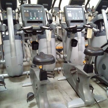 FAILISSEMENT  upright bike / hometrainer MATRIX U5x / U7Xe, Ophalen of Verzenden, Gebruikt, Benen