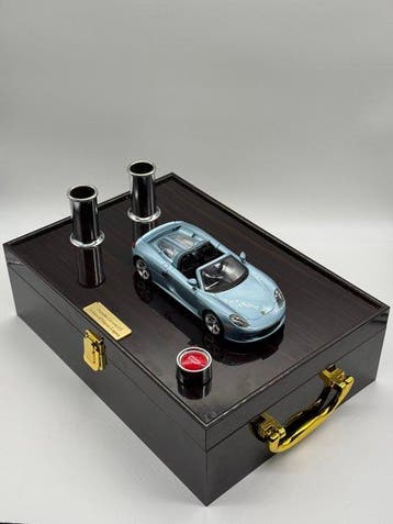1:24 - Model sportwagen - Porsche Carrera GT - Handcrafted, Nieuw