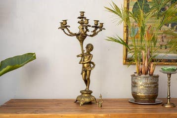 Kandelaber Grote kroonluchter met zes lichten en een putto -, Antiek en Kunst