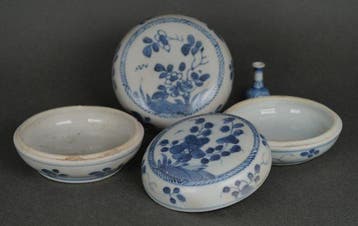 Kangxi-Yongzheng (1722-1725) - Doos (4) - Set van twee grote