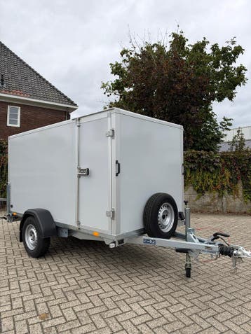 Aanbieding: Saris gesloten 306x154x150 cm 1500 kg enkelas, Auto diversen, Ophalen, Zo goed als nieuw