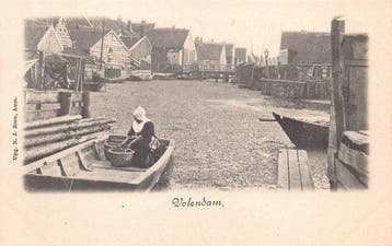 Nederland - Volendam - klederdracht, dorpsgezicht, haven -, Gelopen