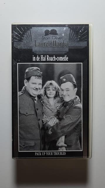 LAUREL & HARDY PACK UP YOUR TROUBLES (IN SEAL) (VHS), Cd's en Dvd's, VHS | Film, Verzenden, Gebruikt