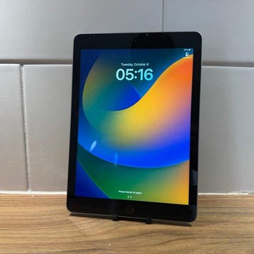 Apple iPad (5th Generation) 128GB Wifi - Mobiele telefoon, Nieuw