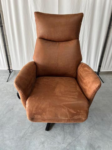 Living XL relaxstoel in de kleur cognac in kunstleder, Verzenden, Minder dan 75 cm, Metaal, Zo goed als nieuw