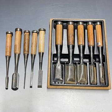 Tataki Oire Eisaku Nomi | Bench, Round Chisels Carving -