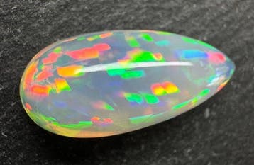 Opaal Cabochon- 1.99 g, Nieuw