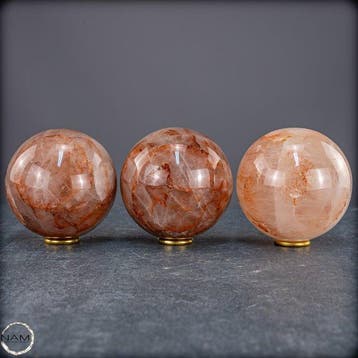 Vuurkwartsbollen-set – Drie unieke bollen van natuurlijk