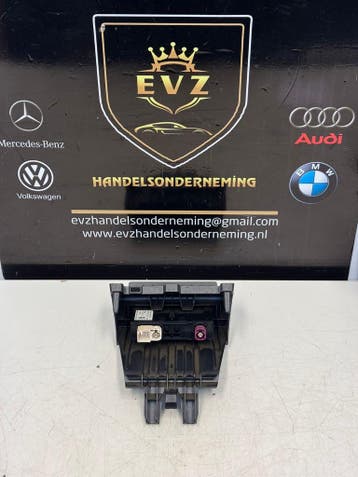 Mercedes CLA 200 AMG bj.2019 AUX/USB aansluiting A2478203902